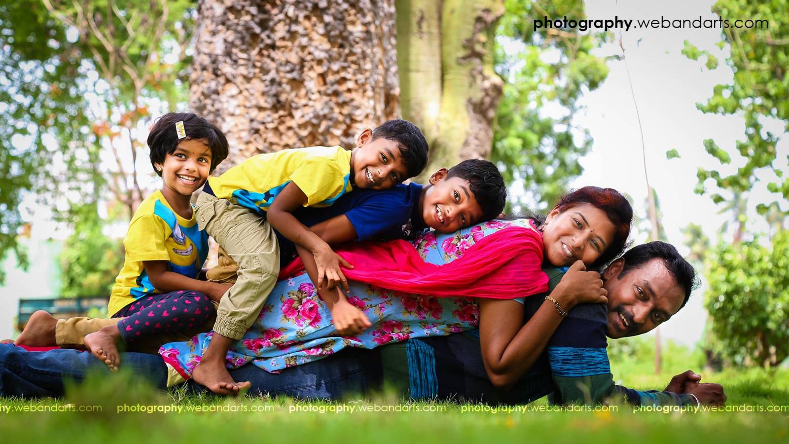 family_outdoor_photography_moments_anniversary_pondicherry-548