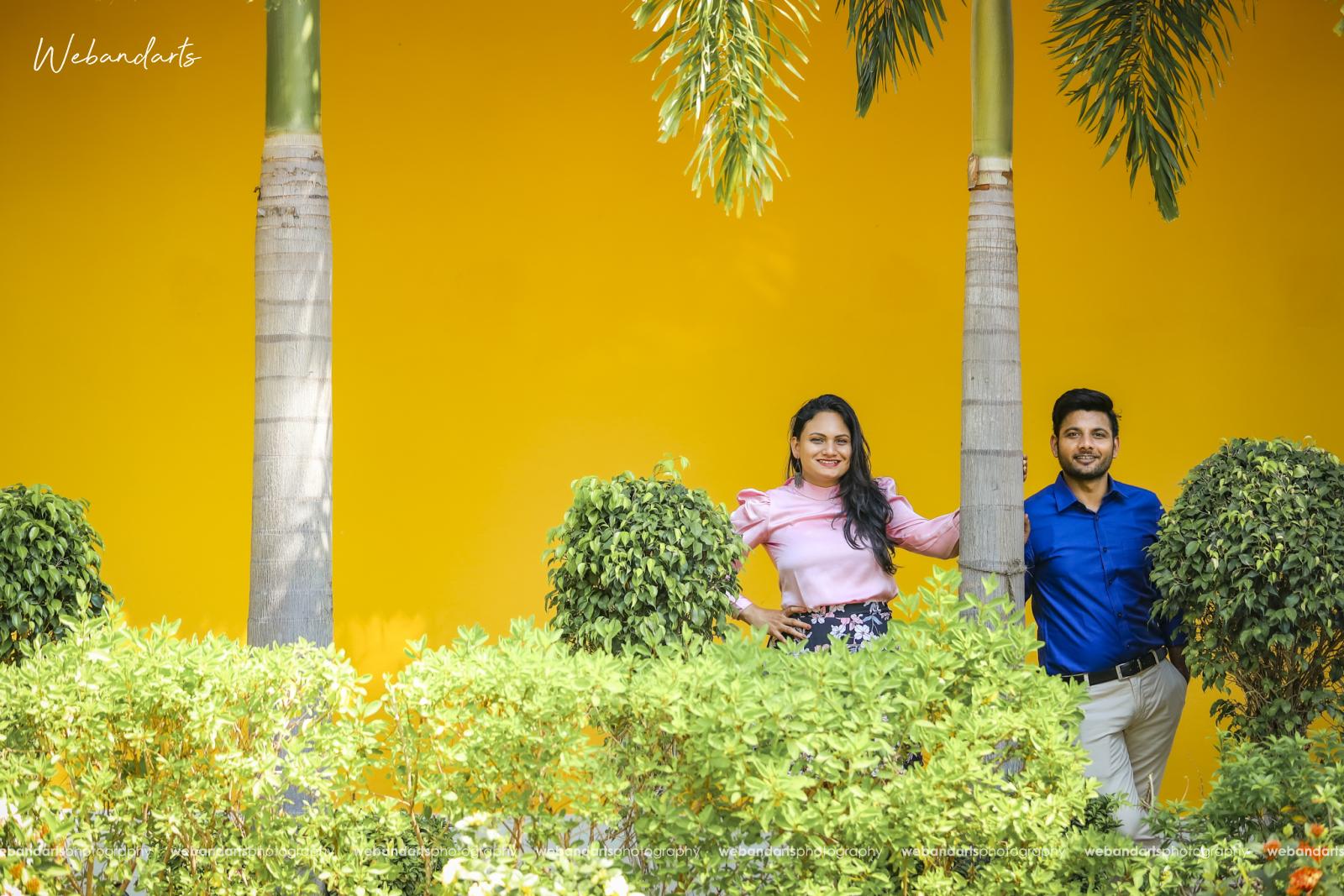 north_indian_couple_photoshoot_yellow_building_pondicherry-1137