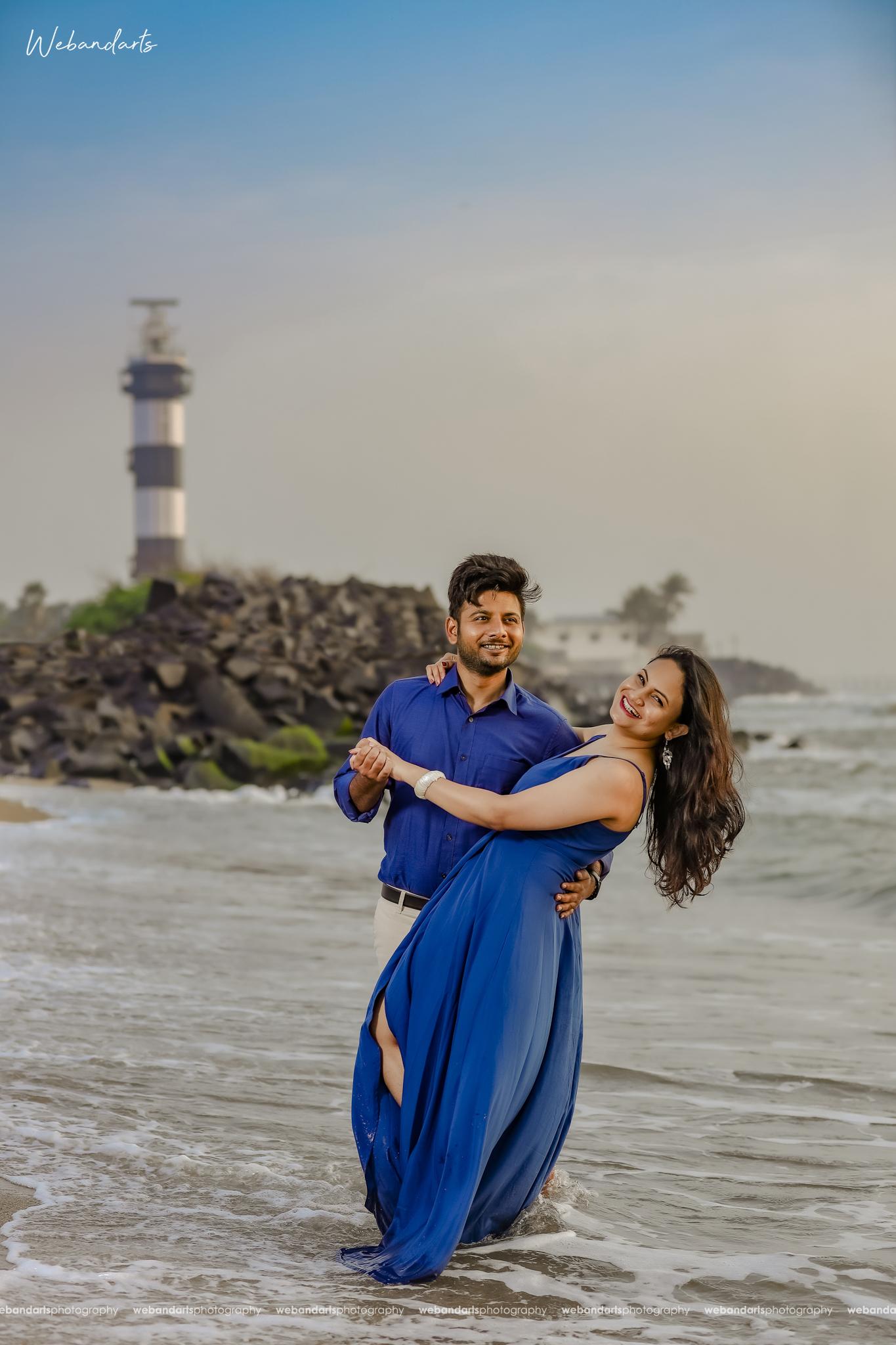 dancing-couple-in-pondicherry-beach-pre-wedding-shoot_1151