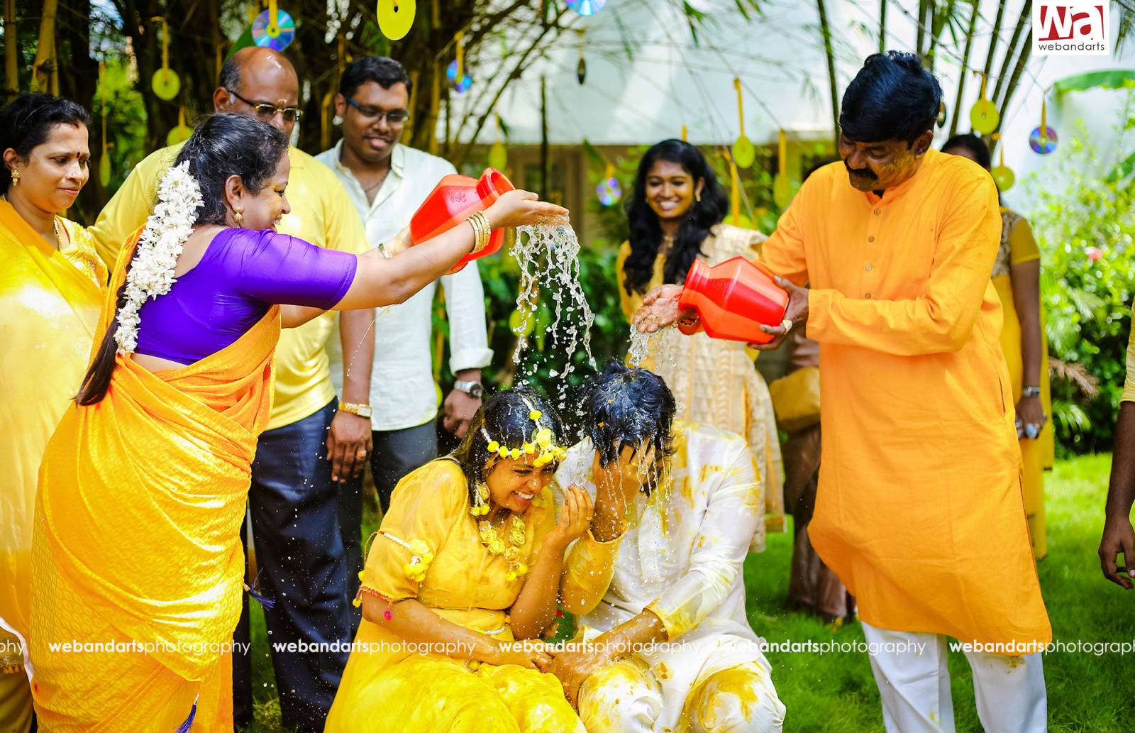 family-outdoor-photography-haldi-jain-wedding-chennai-pondicherry_934