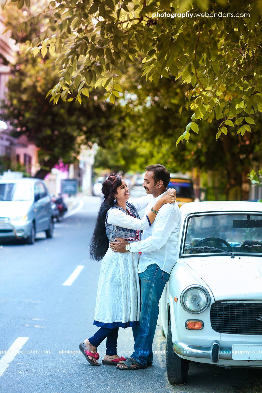 family-outdoor-photography-moments-anniversary-pondicherry_555
