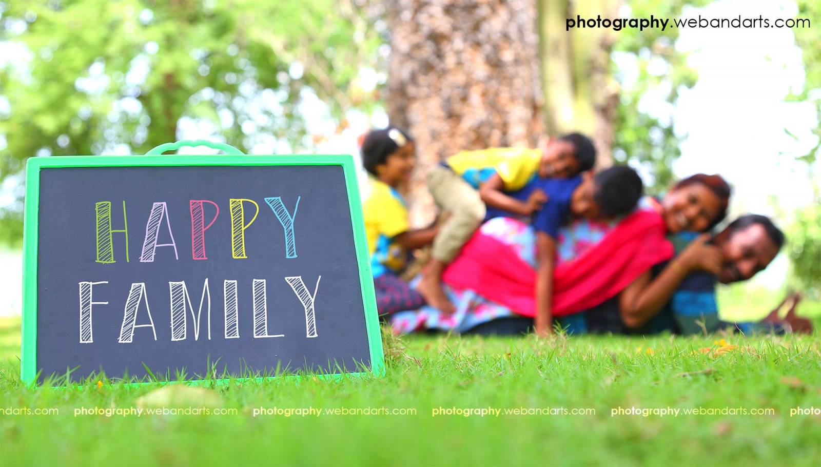 family-outdoor-photography-moments-anniversary-pondicherry_562