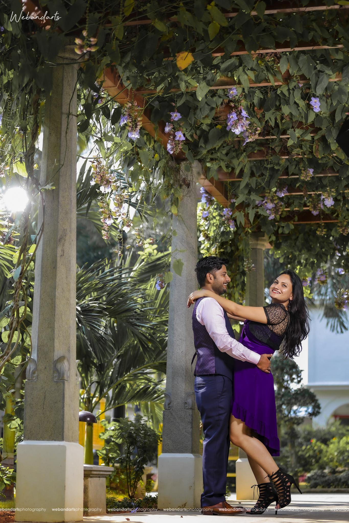 hugging-north-indian-couple-photoshoot-pondicherry_1136