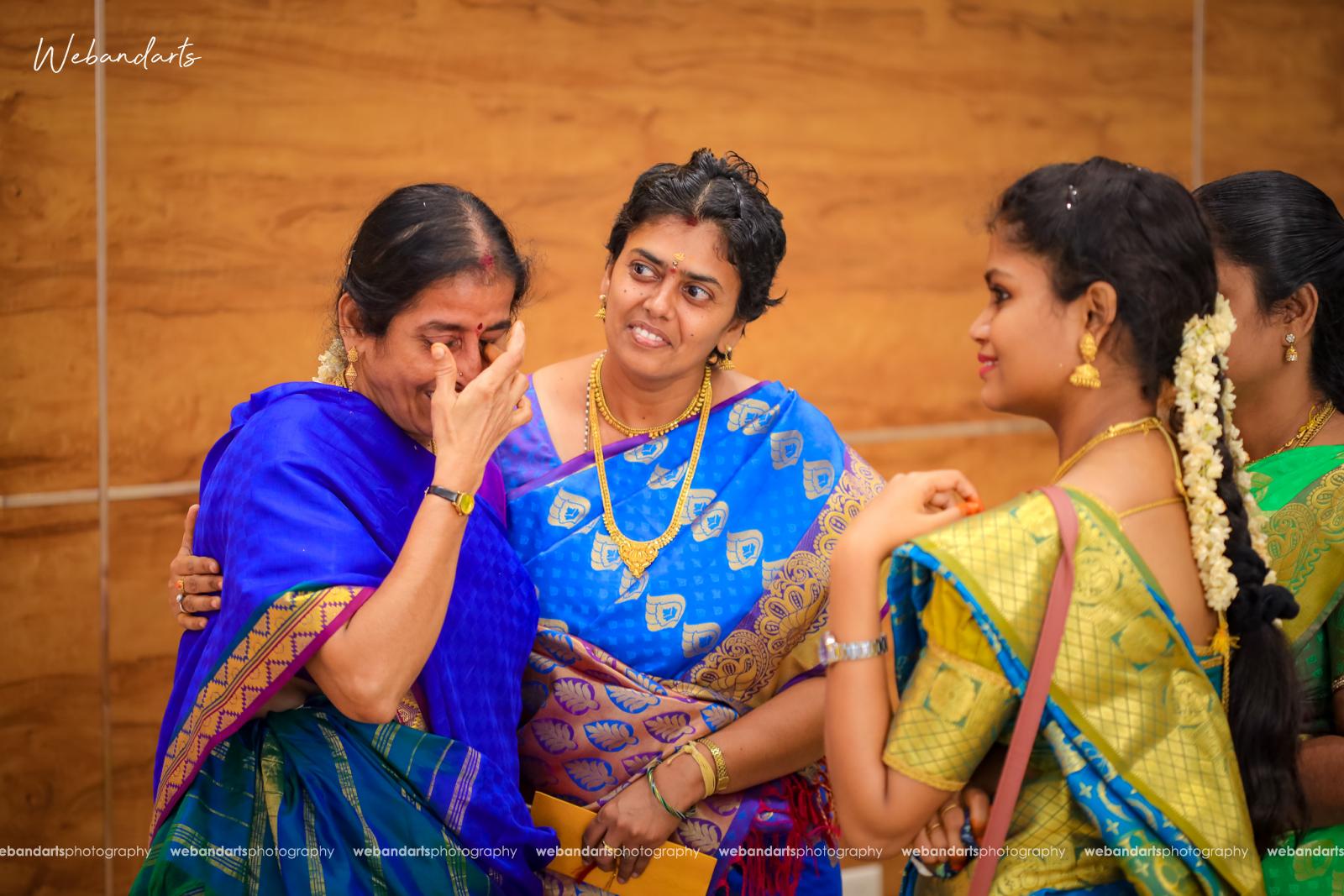 iyer-groom-bride-tamil-wedding-pondicherry-mother-cry-feeling_1223