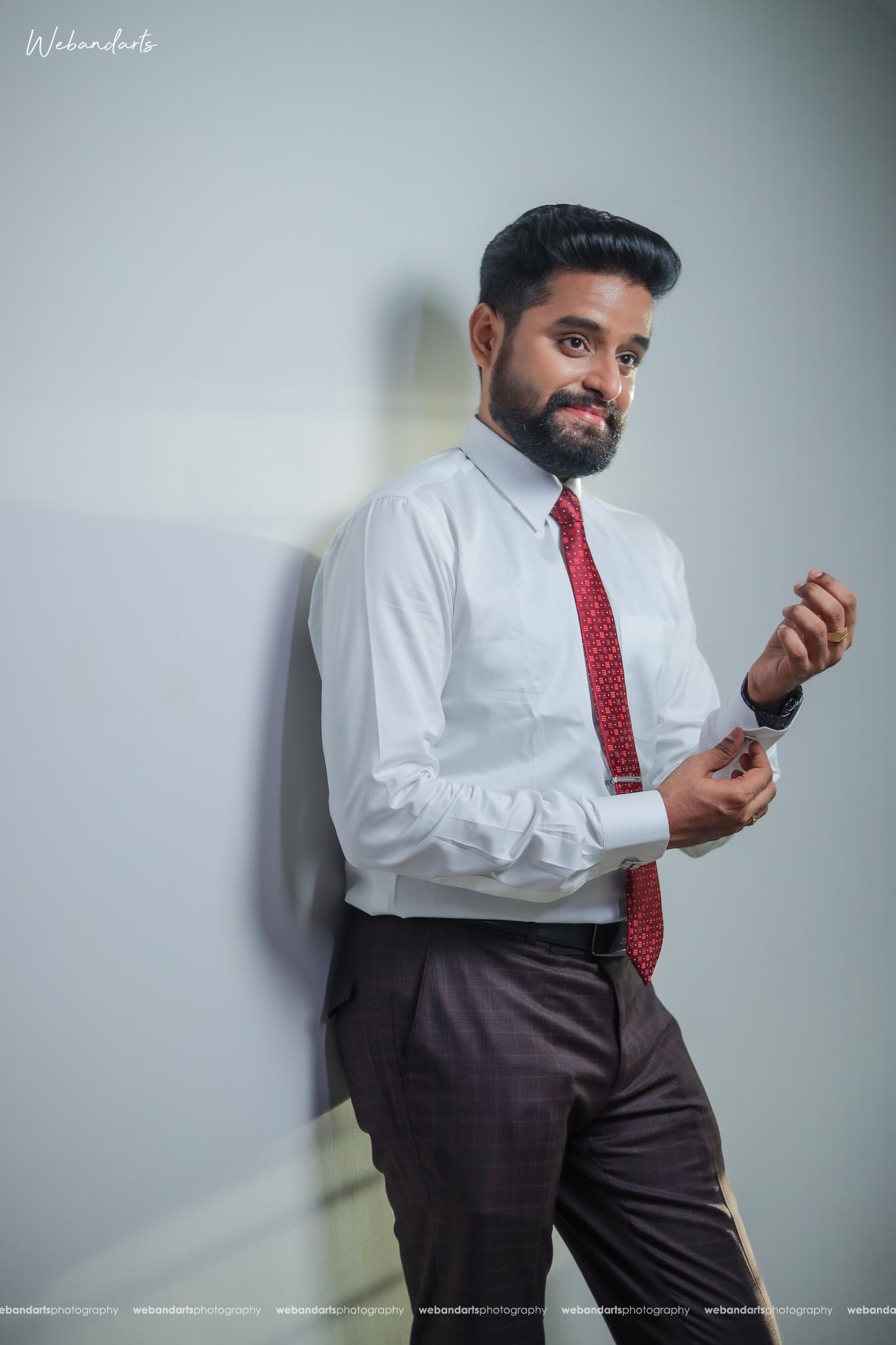 iyer-reception-photography-brahmin-groom-white-shirt-getting-ready_1176