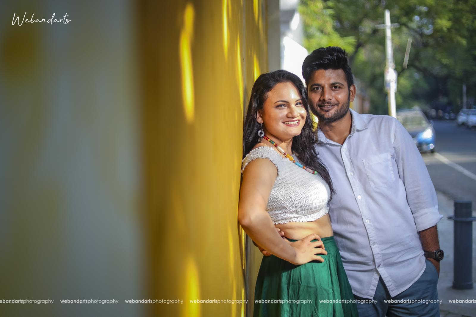 north-indian-couple-photoshoot-yellow-building-pondicherry_1154
