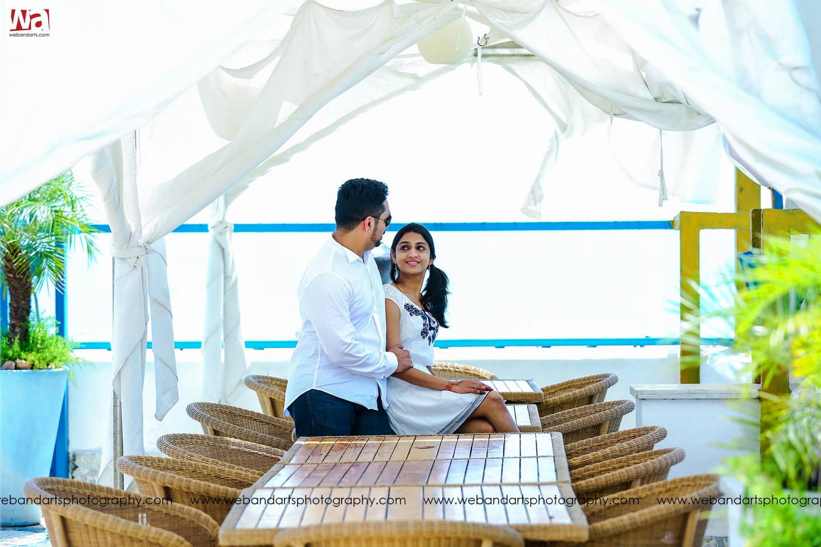 post-wedding-photography-outdoor-couple-photoshoot_425