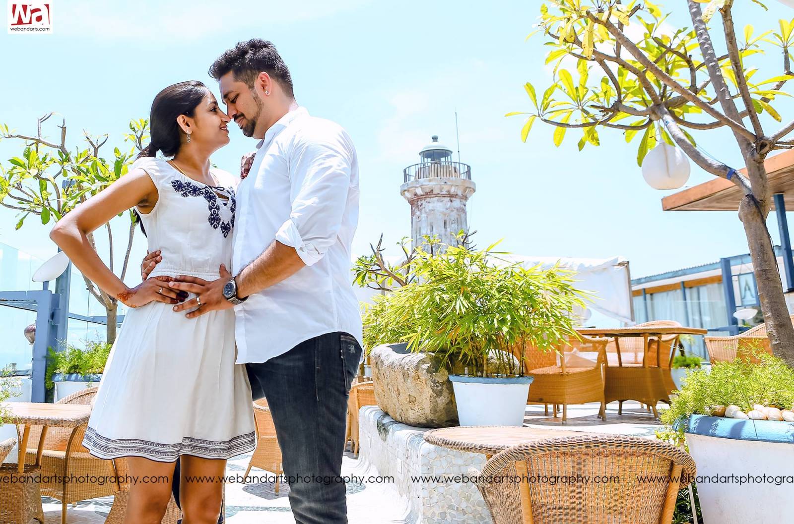 post-wedding-photography-outdoor-couple-photoshoot_429