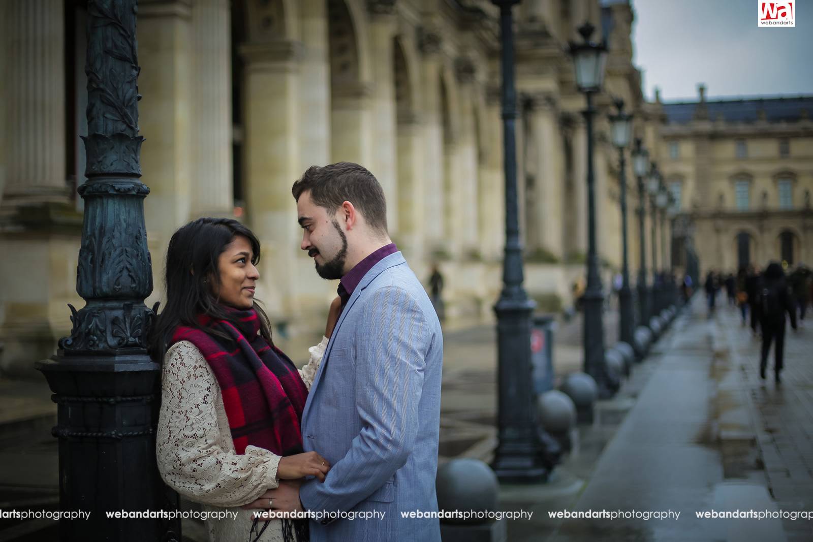 post-wedding-photography-paris-french-photographer-candid-outdoor_757
