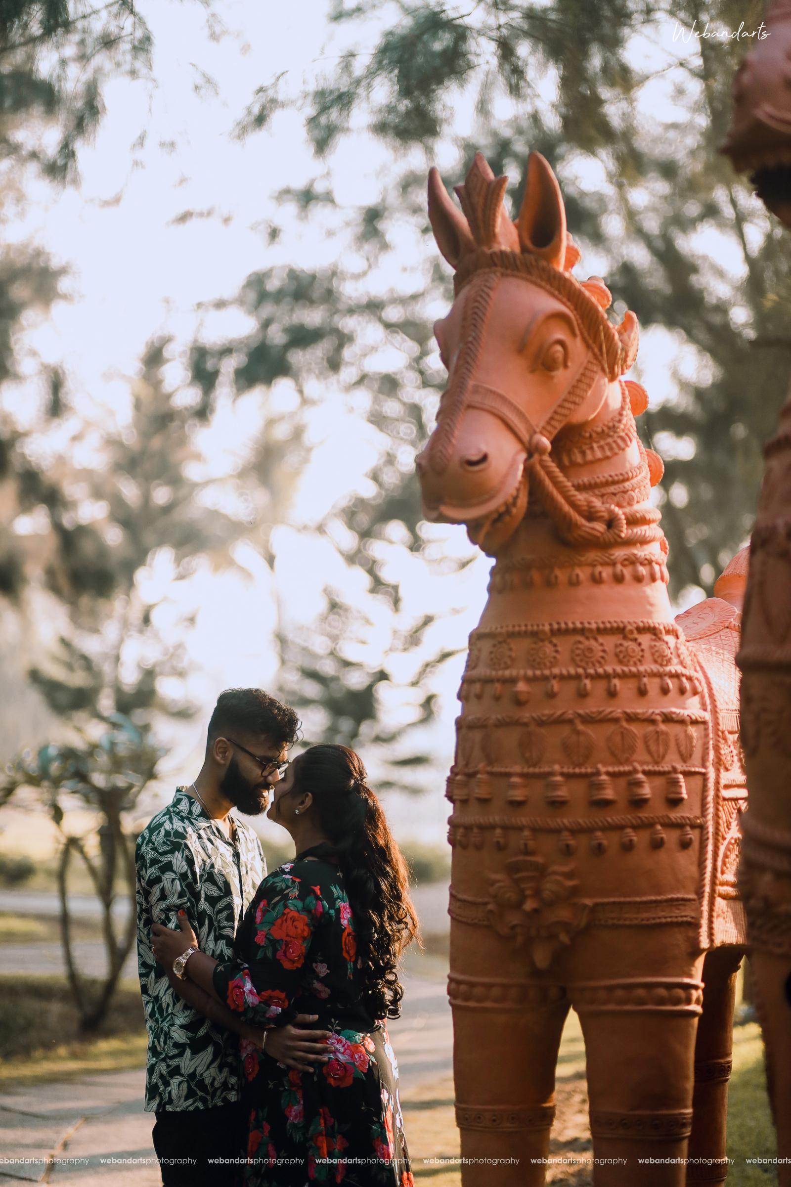 pre-wedding-photography-france-couple-pondicherry-paris-ocean-spray_1346